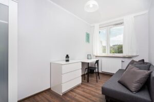 Room 1 in Marcholta apartment