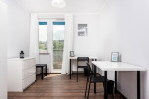 Room 1 in Marcholta apartment